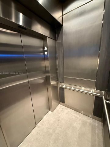 2425 Presidential Way 703, West Palm Beach, FL 33401