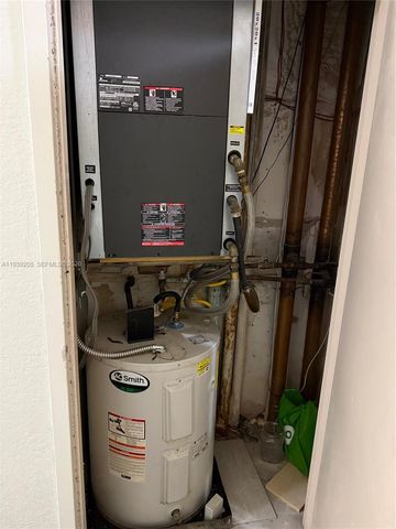 2425 Presidential Way 703, West Palm Beach, FL 33401