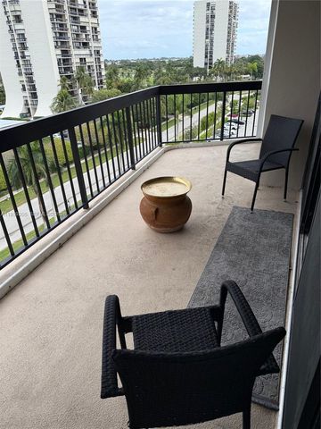 2425 Presidential Way 703, West Palm Beach, FL 33401