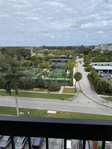 2425 Presidential Way 703, West Palm Beach, FL 33401