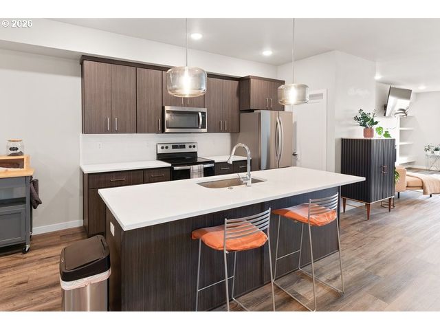 2635 Nw SUSSEX Ave, Portland, OR 97210