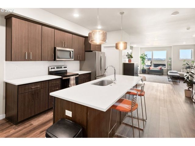 2635 Nw SUSSEX Ave, Portland, OR 97210