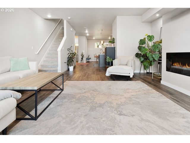 2635 Nw SUSSEX Ave, Portland, OR 97210