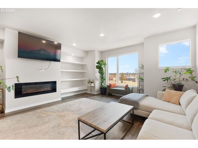 2635 Nw SUSSEX Ave, Portland, OR 97210