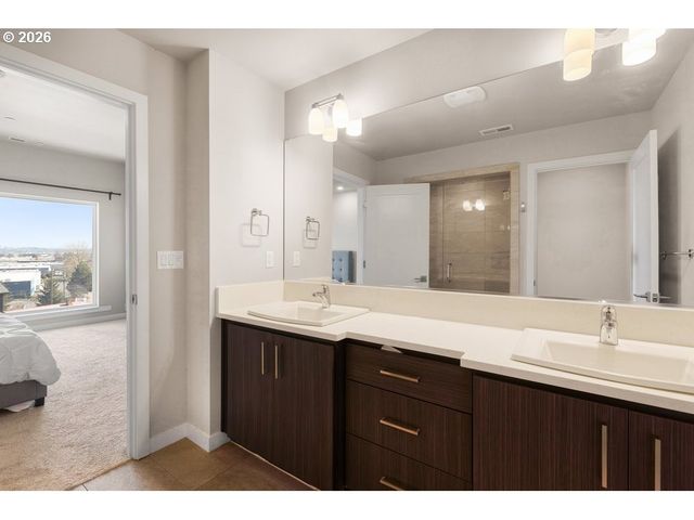 2635 Nw SUSSEX Ave, Portland, OR 97210