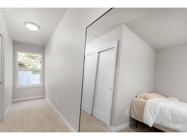 2635 Nw SUSSEX Ave, Portland, OR 97210