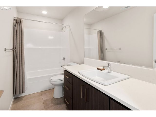 2635 Nw SUSSEX Ave, Portland, OR 97210