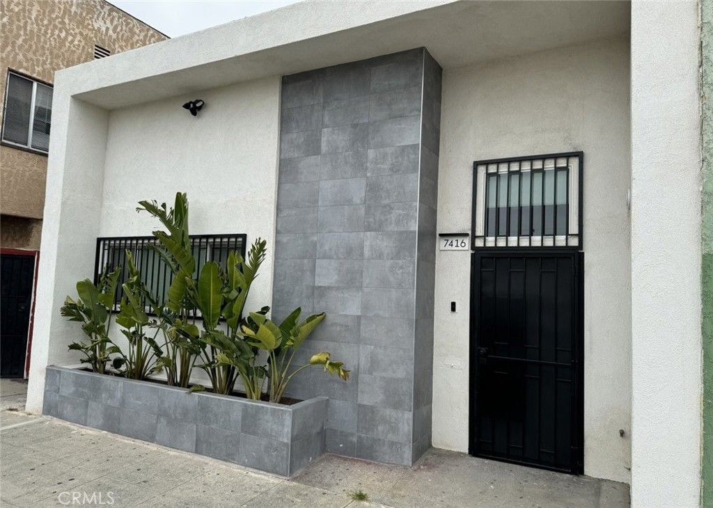 7416 S Western Avenue, Los Angeles, CA 90047