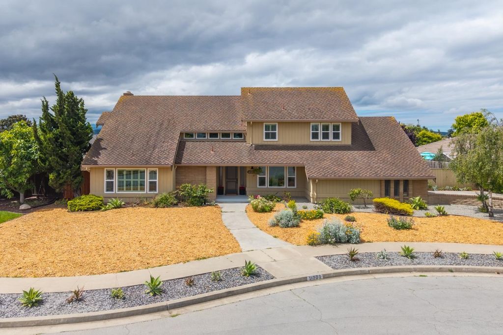 709 San Leandro Circle, Salinas, CA 93901