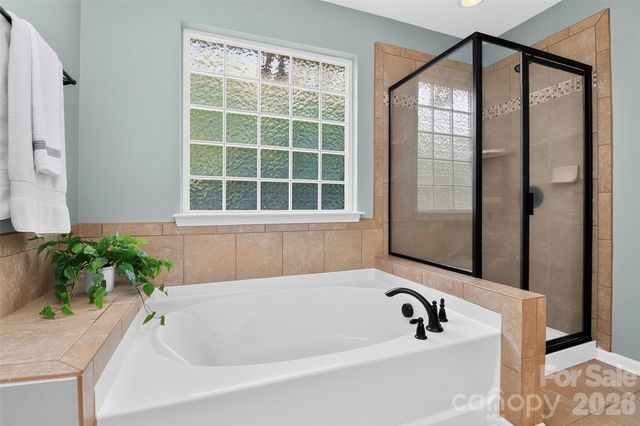 6629 Portland Rose Lane, Charlotte, NC 28210