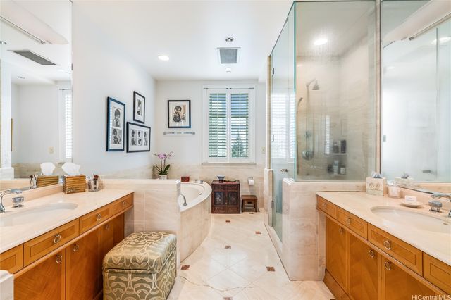 1740 S Beretania Street 9, Honolulu, HI 96826