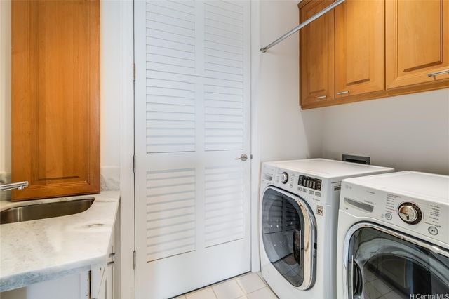 1740 S Beretania Street 9, Honolulu, HI 96826