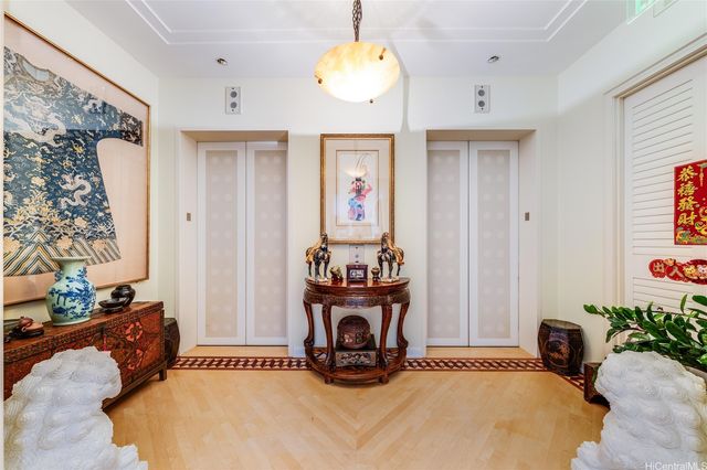 1740 S Beretania Street 9, Honolulu, HI 96826