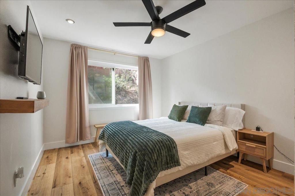 Image 27 of property listing at 6641 Murray Park Drive, San Diego, CA 92120