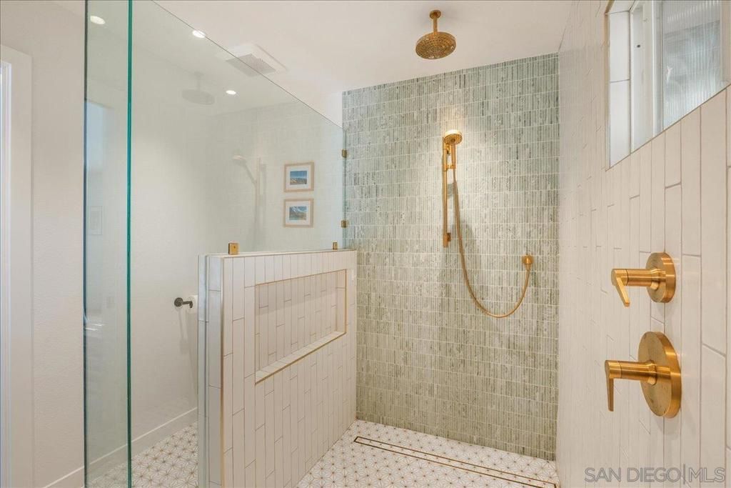 Image 33 of property listing at 6641 Murray Park Drive, San Diego, CA 92120