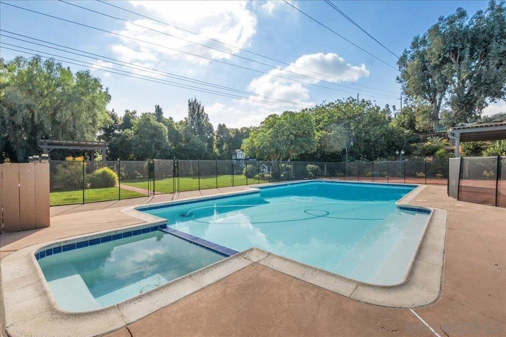 Image 40 of property listing at 6641 Murray Park Drive, San Diego, CA 92120