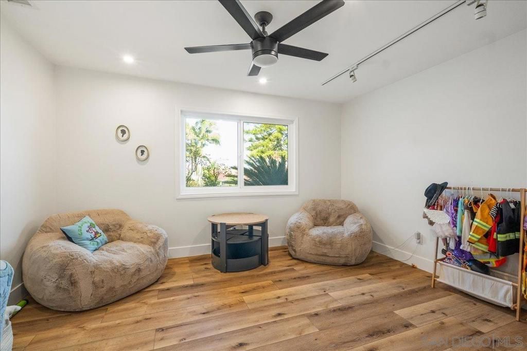 Image 6 of property listing at 6641 Murray Park Drive, San Diego, CA 92120