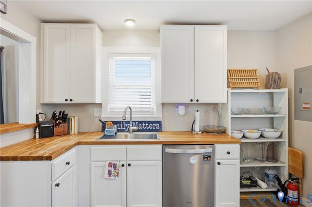 1016 Crafton Ln, Richmond, VA 23222