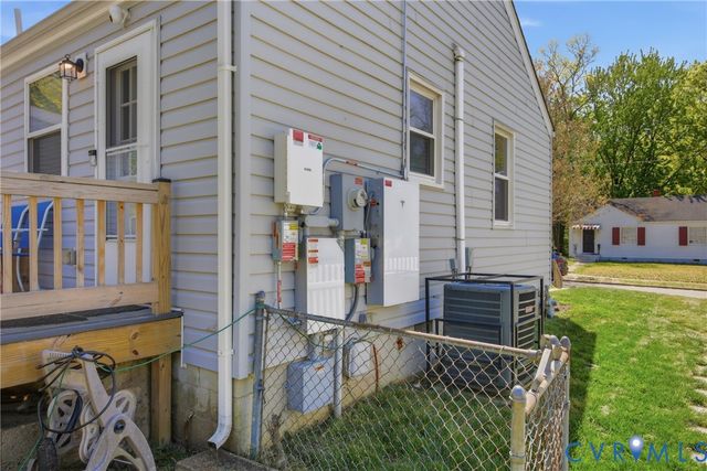 1016 Crafton Ln, Richmond, VA 23222