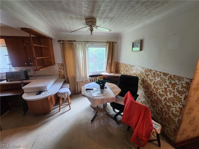 1425 Lynn Park Drive, Cleveland Heights, OH 44121