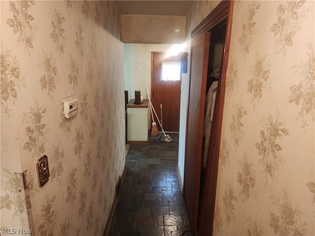 1425 Lynn Park Drive, Cleveland Heights, OH 44121