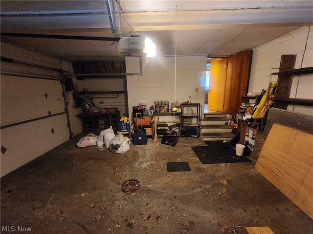 1425 Lynn Park Drive, Cleveland Heights, OH 44121