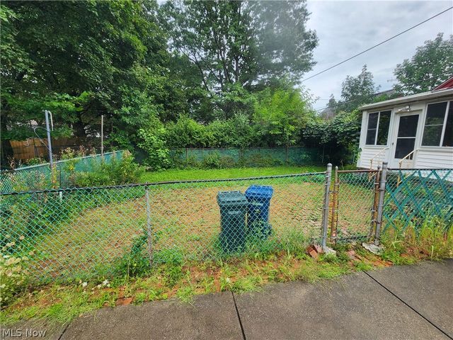1425 Lynn Park Drive, Cleveland Heights, OH 44121