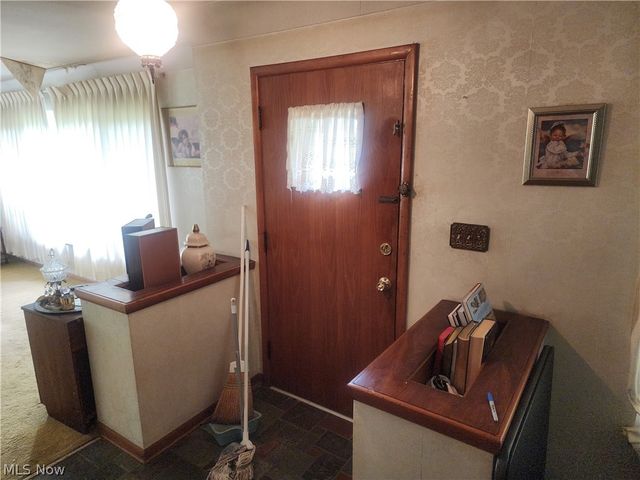 1425 Lynn Park Drive, Cleveland Heights, OH 44121