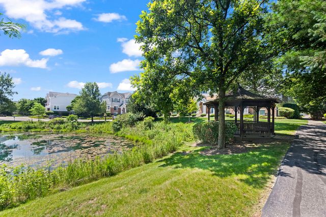 105 Arcadia Lane, Lake Zurich, IL 60047