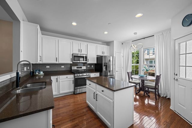 105 Arcadia Lane, Lake Zurich, IL 60047