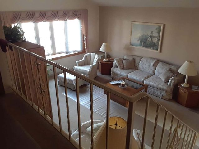 921 S Iowa Avenue, Addison, IL 60101