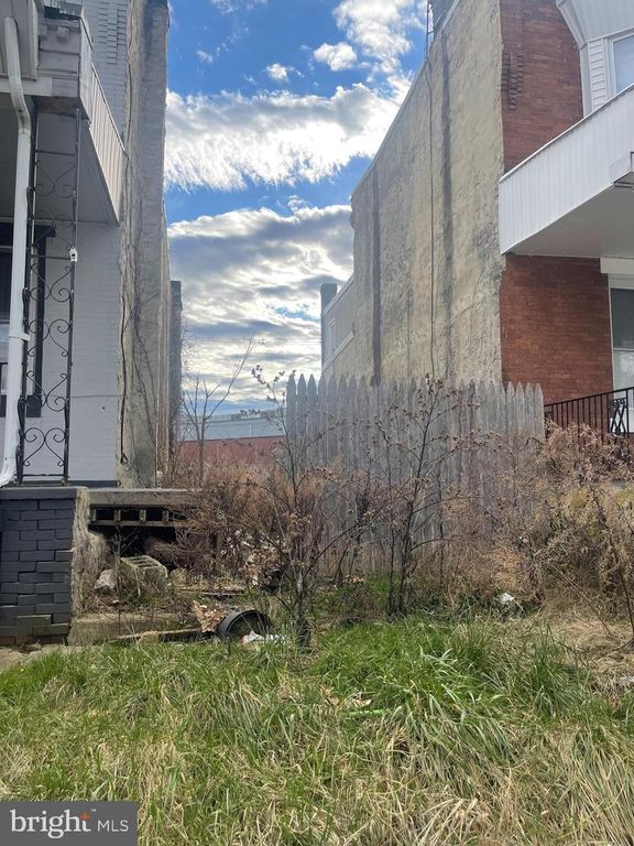 2340 W TIOGA ST, Philadelphia, PA 19140