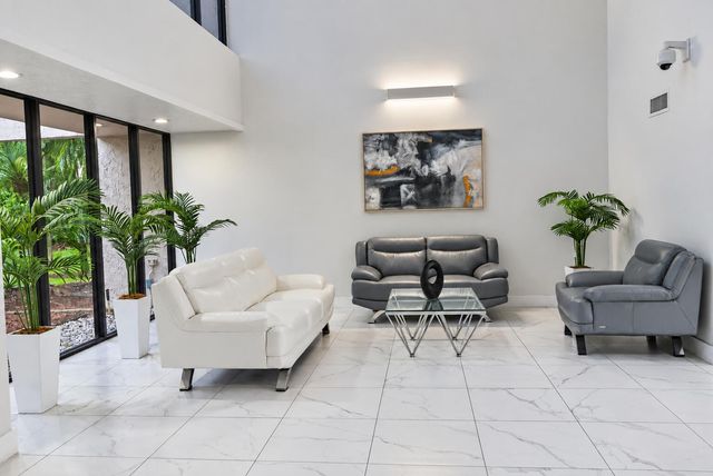 16500 Golf Club Road 301, Weston, FL 33326