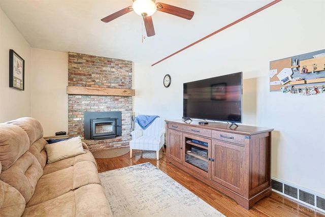 37 Hayden Drive, Greenhills, OH 45218