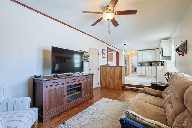 37 Hayden Drive, Greenhills, OH 45218