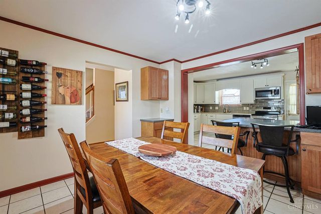 37 Hayden Drive, Greenhills, OH 45218