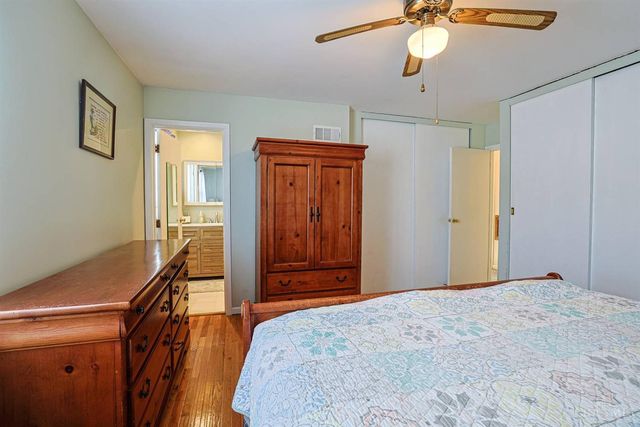 37 Hayden Drive, Greenhills, OH 45218