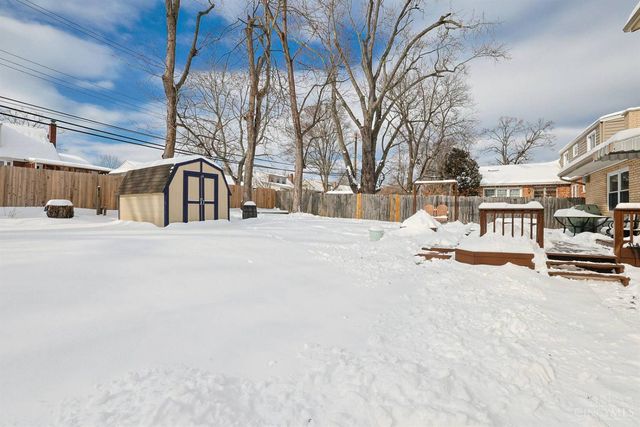 37 Hayden Drive, Greenhills, OH 45218