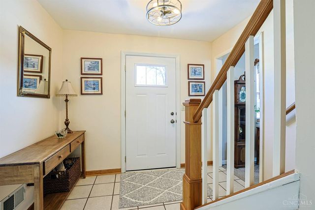 37 Hayden Drive, Greenhills, OH 45218