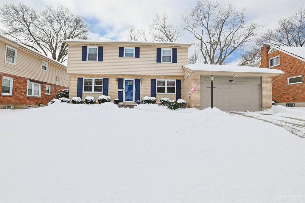 37 Hayden Drive, Greenhills, OH 45218