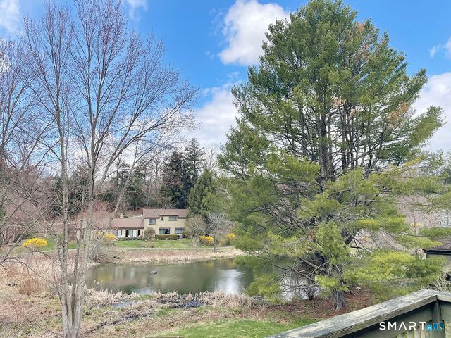 318 Heritage Village E, Southbury, CT 06488