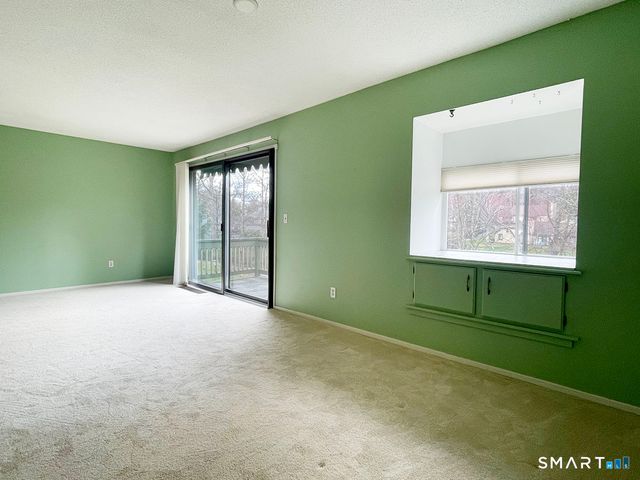 318 Heritage Village E, Southbury, CT 06488