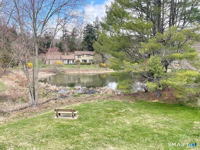 318 Heritage Village E, Southbury, CT 06488
