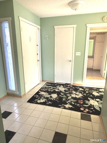 318 Heritage Village E, Southbury, CT 06488