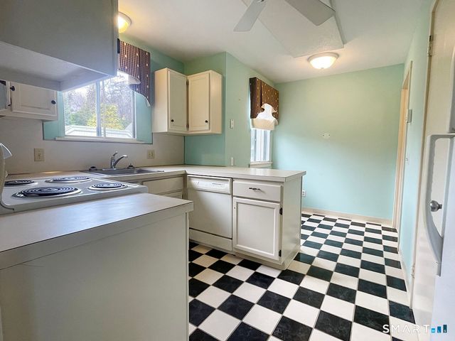 318 Heritage Village E, Southbury, CT 06488