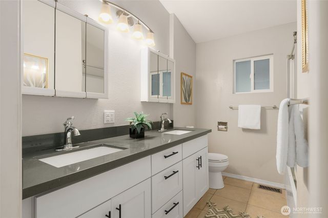 14009 13th Avenue SW, Burien, WA 98166