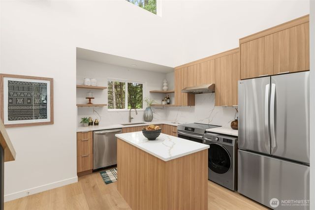 14009 13th Avenue SW, Burien, WA 98166