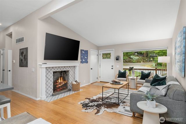 14009 13th Avenue SW, Burien, WA 98166