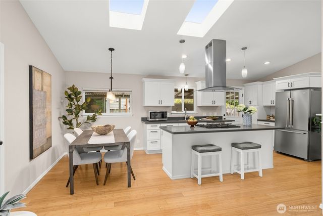 14009 13th Avenue SW, Burien, WA 98166