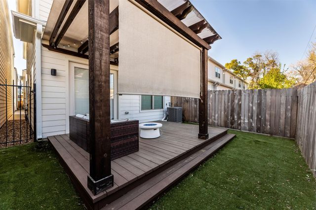 806 Thornton Road B, Houston, TX 77018